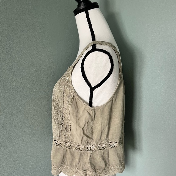 Lucky Brand Vintage Embroidered Scalloped Lace Tank Size L - Picture 4 of 15